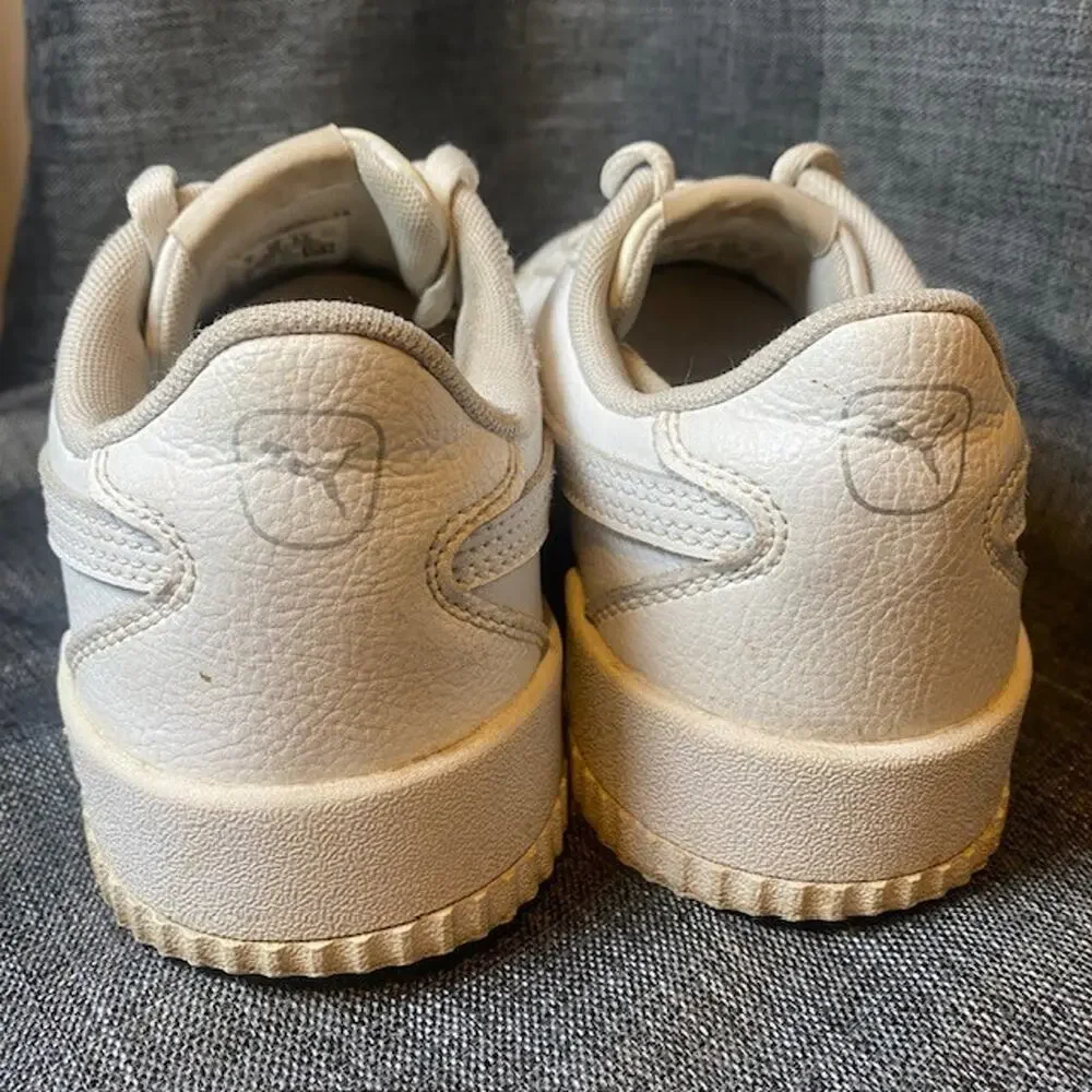 Puma Carina Triple White Low Top Casual Sneakers Shoes Womens 8.5 Athletic